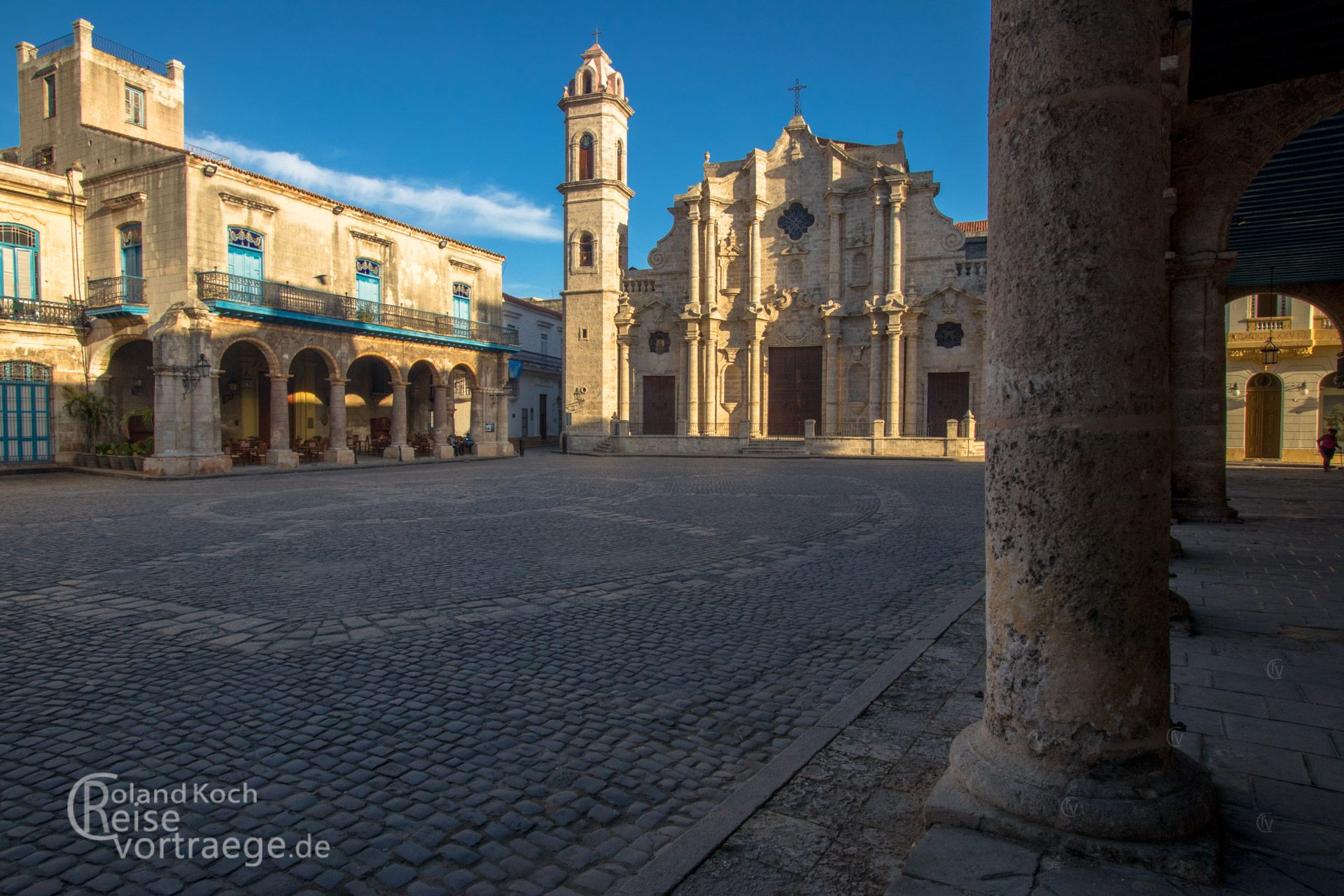 Cuba, Havana Vieja, Plaza Catedral